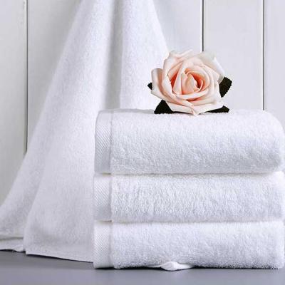 China Compressed High Quality 100% Cotton 16'S White Plain Hotel Bath Towels for sale