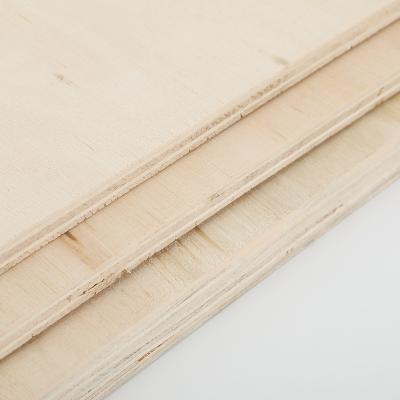 China Modern New Arrival Home Decoration Furniture Fiberboard MDF Board E1 Ordinary Wood MDF Board UV MDF Board. for sale