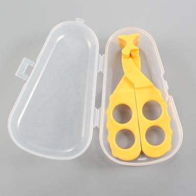 China New BPA Free Baby Portable Scissors Feeding Food Shears Cut Crush Food/Baby Food Scissors for sale