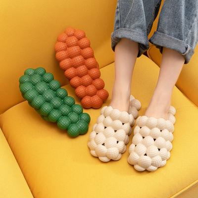 China 2022 Fashion Trend Eva Slipper Women Bubble Slipper Ladies Feature Bubbles Outdoor Casual Slides Woman Slippers Bubble Slides for sale