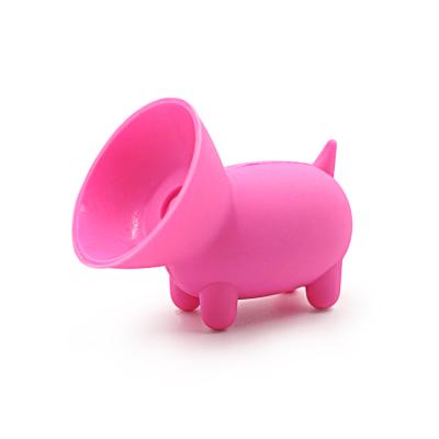 China 2020 wholesale silicone factory cartoon pig shape silicone sucker cell phone holder for phone for sale