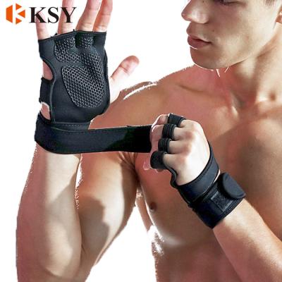 China Gym Exercise Weightlifting Retraining Sports And Fitness Protective Gloves Non-slip Cloth Silicone Honeycomb Diving Retraining Fingerless Gloves for sale