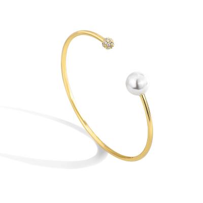 China High Polished Cuff Bracelets 18K Gold Plated Pearl Adjustable Bracelet Real Gold Plated Open Pearl Brass Zircon Bracelet For Women for sale