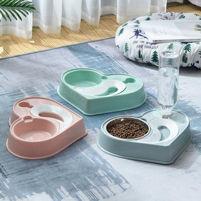 China Heart Shaped Cat Dog Bowl , Automatic Feeder Transparent Waterer for sale