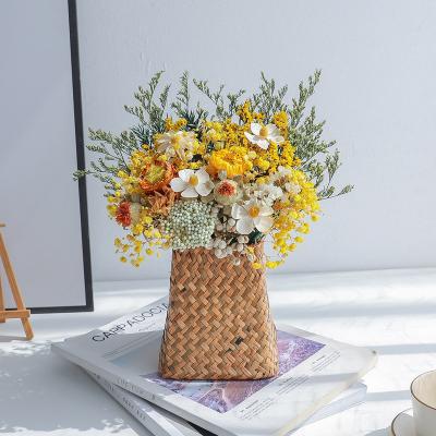 China Wedding.banquet.restaurant.hotel Wholesale Mini Pampas Grass Amazon Hot Sale Dried Tubular Decorative Flowers Gift Home Flower Bouquet Artificial Flowers for sale