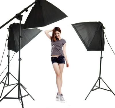 China Lightdow Softbox Aerial Continuous Light Photo Studio Youtube Vlog Soft Box Lighting Kit Square Light Box for sale