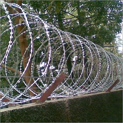 China Professional Modern Security Razor Barbed Wire Fencing High Tensile BTO-10 BTO-15 for sale