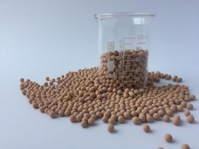 中国 Spherical Shape 4A Molecular Sieve Desiccant For Molecular Sieve Drying Agent 販売のため