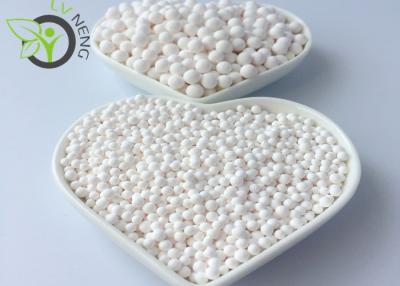 China O mini branco ativou bolas da alumina/superfície lisa ativada dos grânulos da alumina à venda