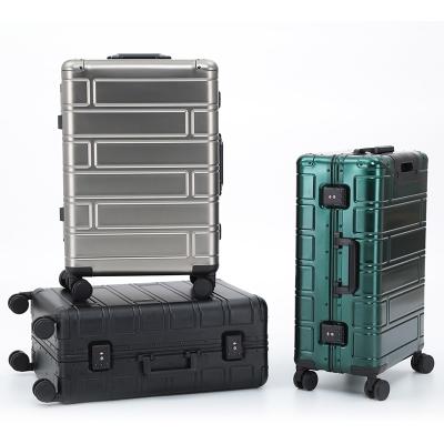 China 2020 Aluminum New Custom Logo Luxury Carry On Suitcase 100% Aluminum Travel Luggage for sale