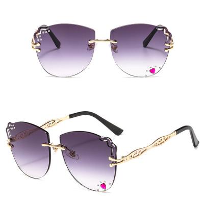 China New Style Fashion Sunglasses S039 Cut Edge Sunglasses Fashion Diamond Ladies Frameless Sunglasses for sale