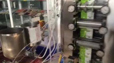 China De dubbele Machine van de Stegen Automatische Vloeibare Verpakking voor Gel/Honing, PLC Controlemechanisme Te koop