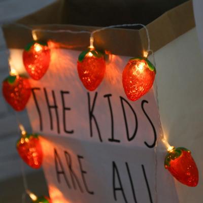 China New Christmas Outoors Strawberry Fruit Solar Light LED Outdoor Solar Led String Light for sale