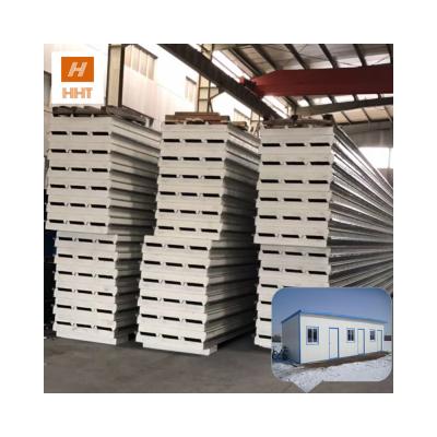 China 950MM PU Sandwich Panel Lightweight Sandwich Panel Exterior Wall for sale