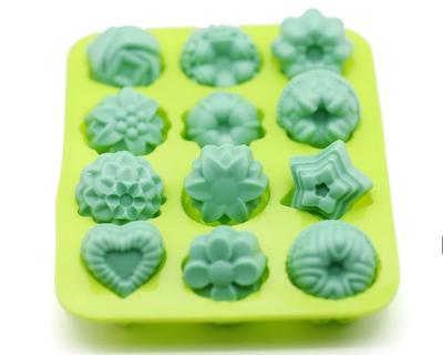 China Sustainable 12 Cavities DIY Tools Flower Silicon Baking Foam Molds Cake Pan Mold for sale