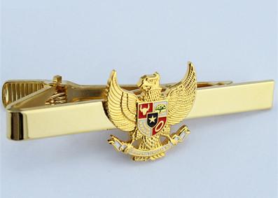 China Company Logo Custom Metal Clips , Vintage Tie Clip With Enamel Colored Logo for sale