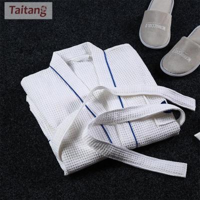 China Large Breathable Waffle Design Good Quality Hotel Bathrobe for sale