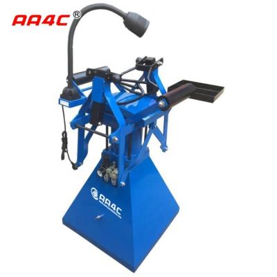 Chine Machine à commande au pied pneumatique verticale luxueuse d'entretien de pneu d'extenseur de pneumatique de pneu de voiture d'AA4C à vendre