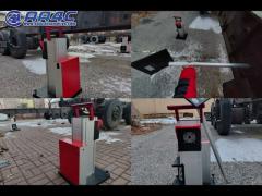 Portable movable 3D wheel alignment for both car & truck 3 camera technology