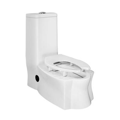 China 2021 hidden tank classic design wash down one piece toilet closet for sale sanitary ceramic closestool for sale