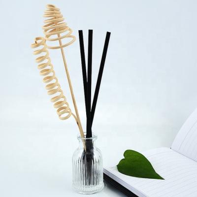 China Clear 80ml Cosmetic Aroma Diffuser Glass Aromatherapy Bottle With Rattan Stick for sale