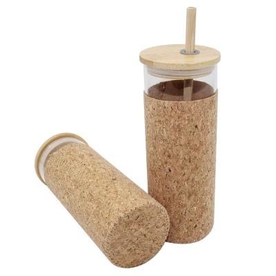 China New design 2021 borosilicate glass water bottle sustainable bpa free glass water tumbler with bamboo straw lid for sale