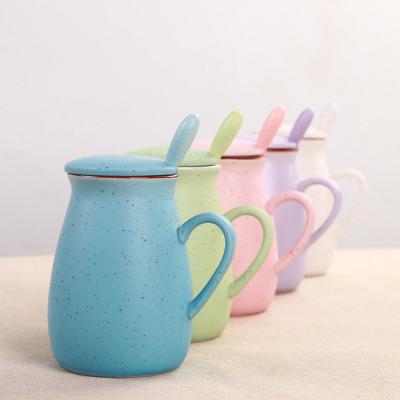 China Sustainable Custom Ceramic Milk Mug Morning Tea Ceramic Mug With Spoon In Handle for sale