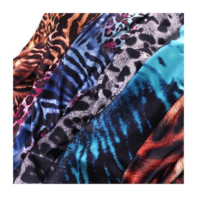 China Factory wholesale 97% polyester 3% lycra weft knitted stretch leopard printed spandex fabric for swimwear for sale