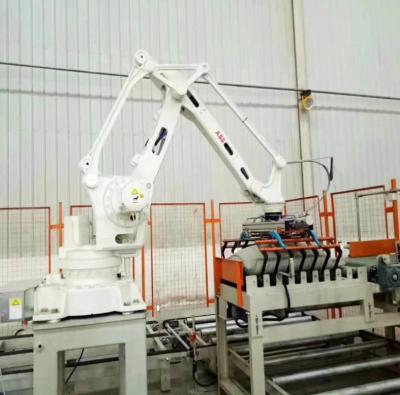 China Automatic Robot Palletizer System Bag Palletizer Machine 25 Kg for sale