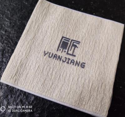 China Quality Assurance Viable Wholesale Cheap Soft Edge Apparel Neck Center Bend Woven Label For Clothes for sale