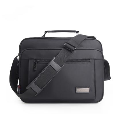 China Hot-selling Fashion High Quality Men's Casual Flip Messenger Bag Business Briefcase for sale