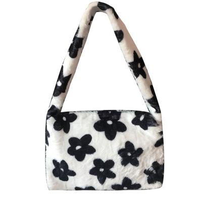 China 2021Trend new fashion ladies faux fur flower bags daisy flower printed fur bags for women cute one-shoulder stuffed purses hangbags for sale