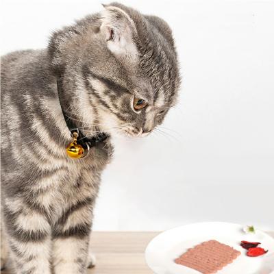 China Viable Online Wholesale High Quality Pet Cat Wet Food Snack Cat Strip for sale