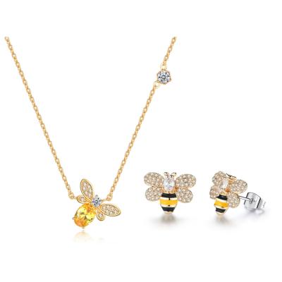 China Trendy Wholesale Korean Stud Necklace Fashion Jewelry Set Zircon Bee Necklace And Earring Two Piece Set for sale