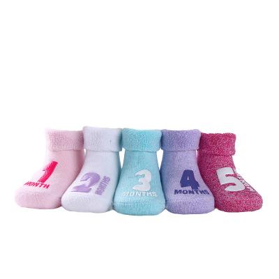 China 2022 color socks antibacterial infants aged 0 to 6 months baby sweat medium socks cylinder absorption for sale