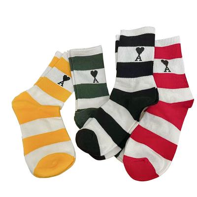 China Rate Retro Thick Stripe Multiple Breathable Dealer Colors Mid Stockings Sweat Absorption Socks for sale