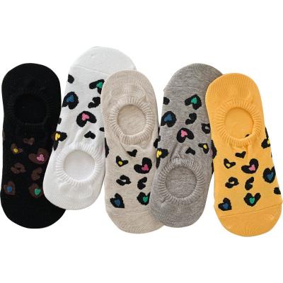 China Trend Love Pattern Breathable Multiple Colors Shallow Mouth Socks Sweat Absorption Non-slip Socks for sale