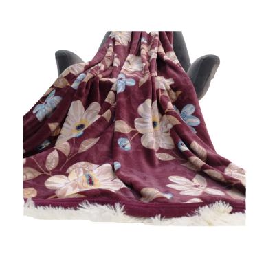 China Luxury High Quality Soft And Warm Comfortable Super Soft Microfiber Light Weight Flannel Solid Throw Blankets Plush Shear Blanket For Home for sale