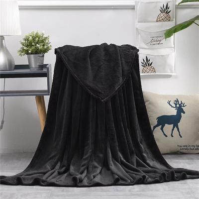 China Super Soft Dyed Modern Baby Folded Flannel Fleece Solid Color Design Throw Blanket Plush Sofa Blanket for sale