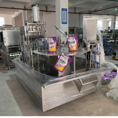 China Custom Beverage Pouch Liquid Filling And Sealing Machinery For Cap Screw Pouch for sale