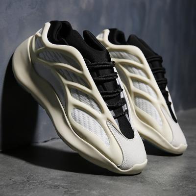 China 2022 popular men's fashion casual shoes in Fujian china men's newspaper cheap four seasons for sneakers hot sale yeezy shoes the 700 for sale