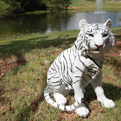 China Europe Decorative Customized Life Size Garden Tiger Statue, Home Sculpture Realistic Animal Tiger Statue for sale