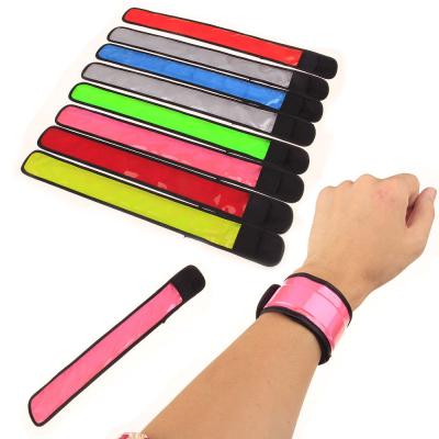 China Straight 2021 Hot New BOSI Led Armband 35CM For Running Custom Slap Reflective Led Armband for sale