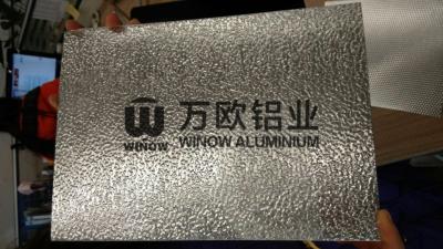 Chine La feuille en aluminium de relief par surface propre plate/a gravé le plat en refief en aluminium pour la climatisation à vendre