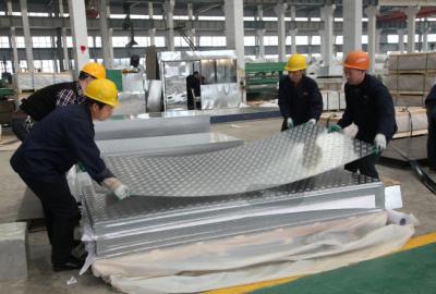 China Hot / Cold Rolled Aluminium Diamond Plate With High Weather Resistance for sale