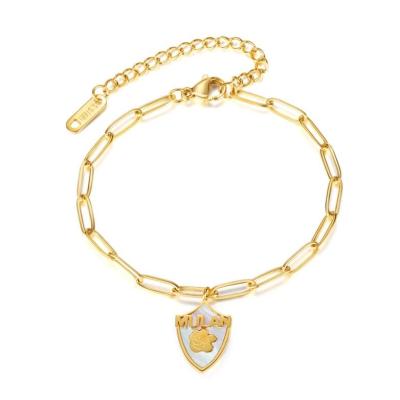 China Non Tarnish Jewelry Fashion Jewelry Paper Clip Chain Love Heart Charm Gold Plated Stainless Steel Bracelets For Women for sale