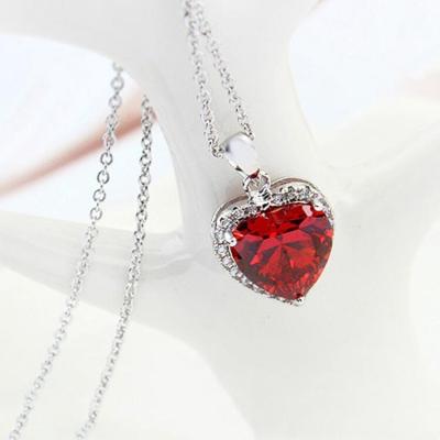 China Tarnish Free Jewelry Fashion Jewelry Zirconia Stone Heart Pendant Gold Plated Stainless Steel Necklace For Women for sale