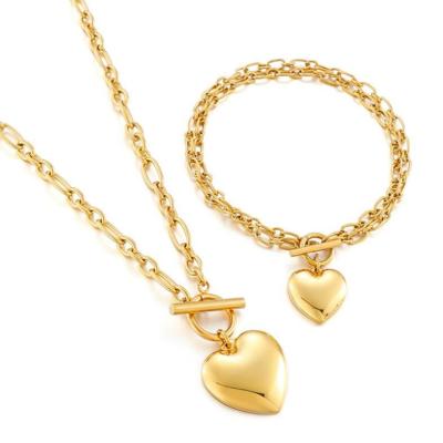 China Tarnish Free Jewelry Love Heart Toggle Clasp Necklace Bracelet Designer 18k Gold Plated Stainless Steel Jewelry Sets For Women for sale