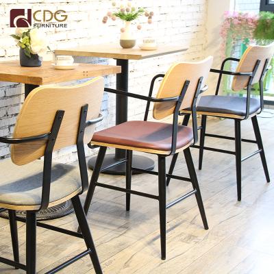 China Comfortable Restaurant Wooden Design Dining Chair Cafe Furniture Wooden Chairs for sale