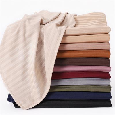 China Muslim Hijab Women Adult Woman Solid Bubble Long Scarf Hot Islamic Headwear High Quality Wholesale Muslim Shawls Pleated Chiffon Crepe Hijabs for sale